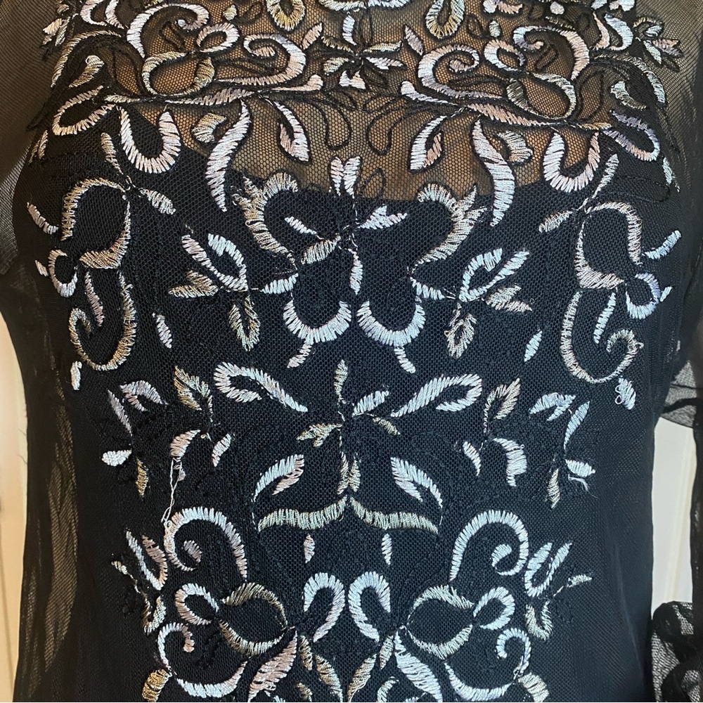 WHBM White House Black Market Sheer Embroidered Mesh Top + Cami Black Sz Medium - Picture 2 of 10